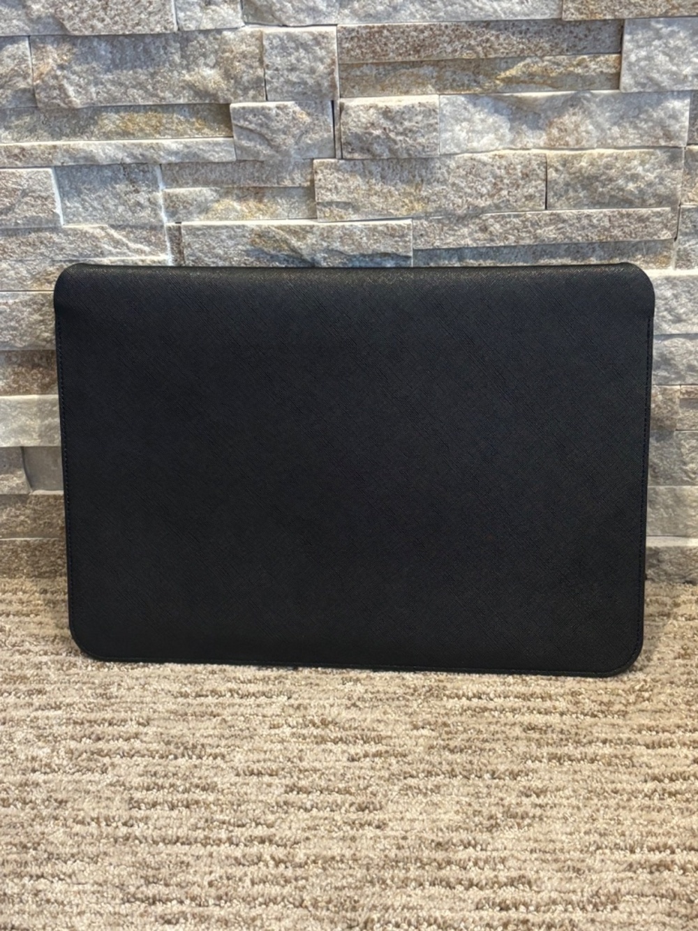 Karl Lagerfeld Tablet/Paper Sleeve/Folder - Picture 2 of 2